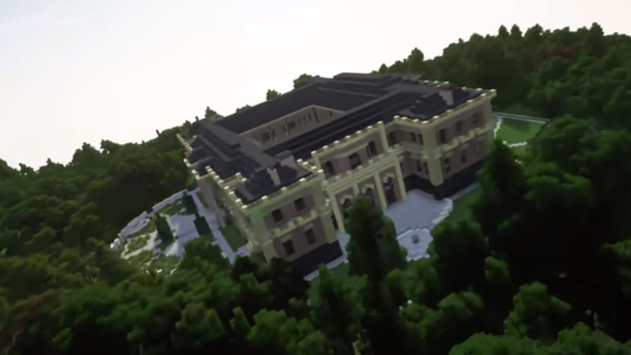 В Minecraft построили дворец Путина